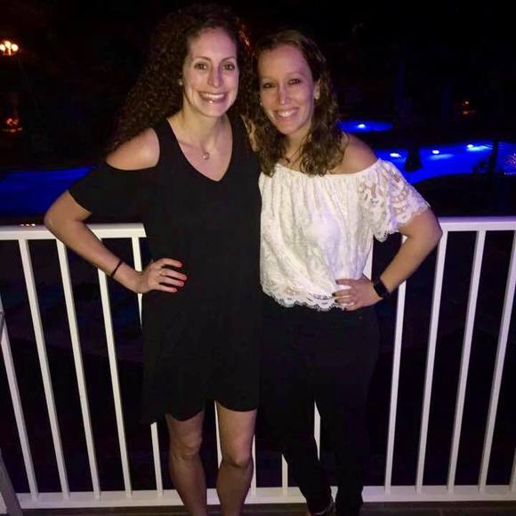 Meet your Posher, Carly - Picture 1 of 1